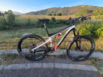 Used Specialized Camber Comp 26 2012 2012 Mountainbike, Black, 26 — image 2 of 4