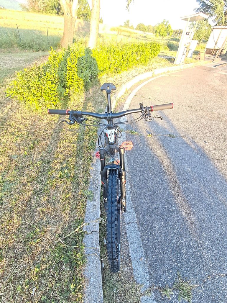Used Specialized Camber Comp 26 2012 2012 Mountainbike, Black, 26 — image 4 of 4