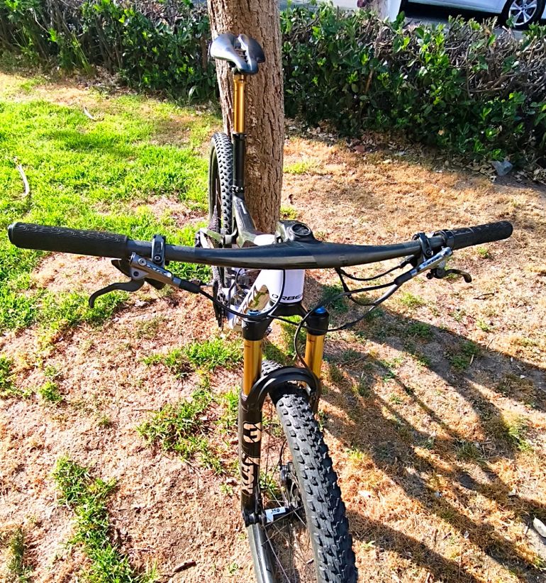 Brugt Orbea OIZ M-TEAM AXS 2024 2024 Mountainbike — billede 4 af 5