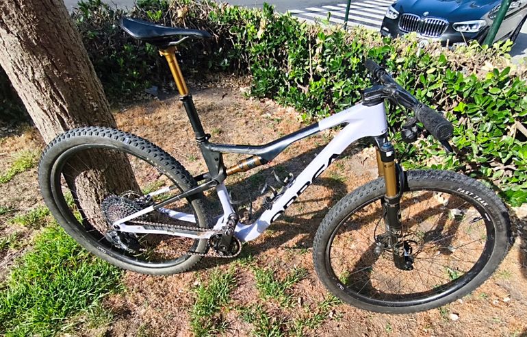 Brugt Orbea OIZ M-TEAM AXS 2024 2024 Mountainbike — billede 2 af 5