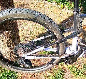 Brugt Orbea OIZ M-TEAM AXS 2024 2024 Mountainbike — billede 3 af 5