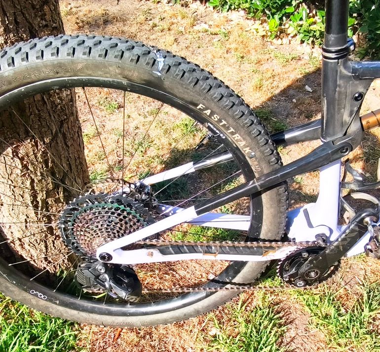 Brugt Orbea OIZ M-TEAM AXS 2024 2024 Mountainbike — billede 3 af 5