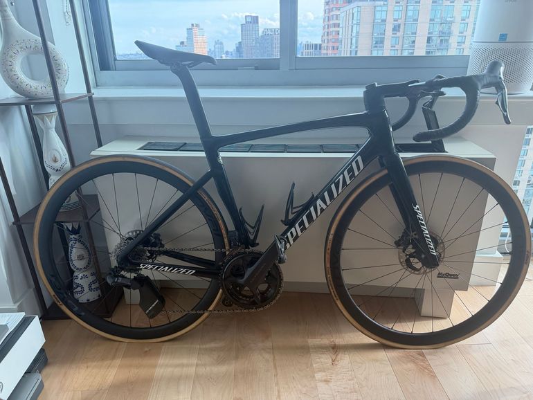 Used Specialized Tarmac SL7 Expert - Ultegra Di2 2022 2022 Road & Gravel, Black — image 1 of 5