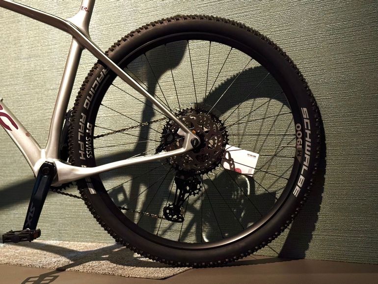 Brugt Corratec Revo BOW SL PRO 2024 2024 Mountainbike — billede 9 af 24