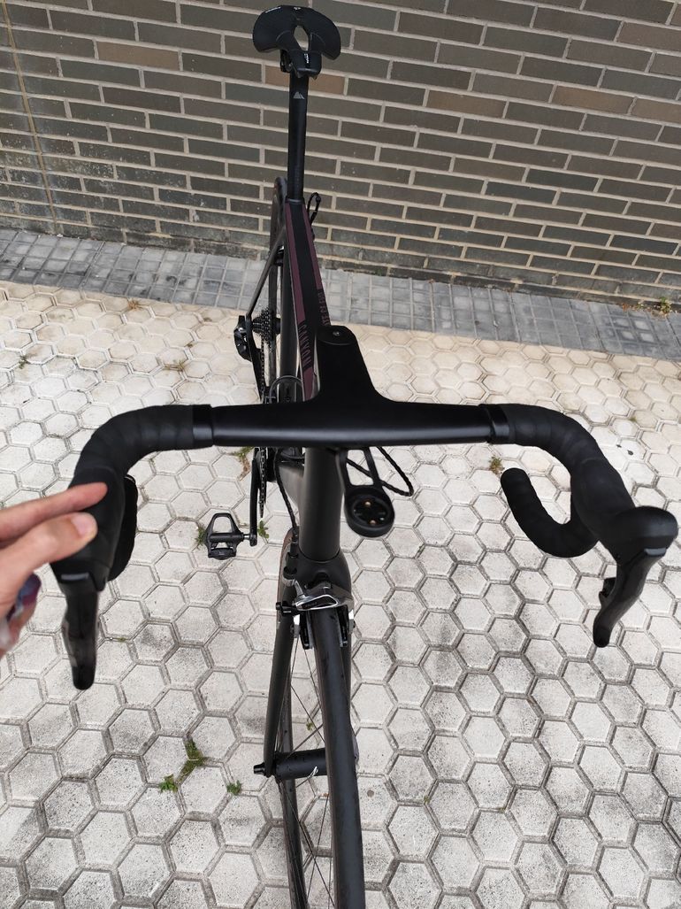 Used Canyon Ultimate CF Evo 10.0 LTD 2020 2020 Road & Gravel, Black — image 8 of 9