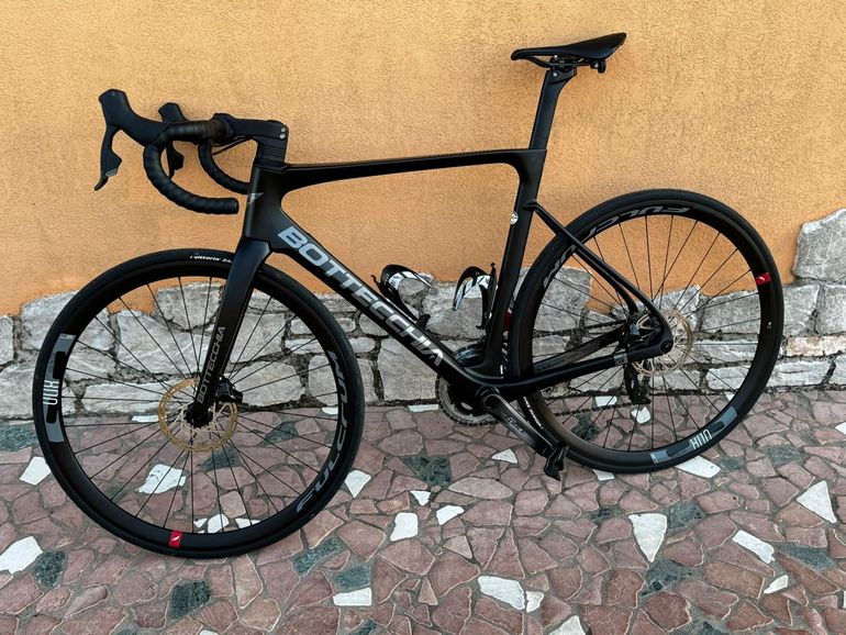 Bottecchia Aerospace Carbonio – SRAM 12v 2022 Road & Gravel de segunda mano, Negro — imagen 2 de 9