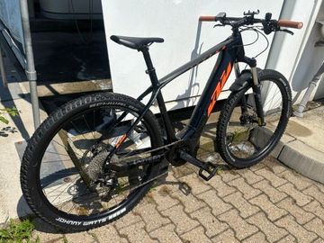 Gebrauchtes KTM MACINA TEAM 693 2022 2022 Mountainbike, Schwarz, 29 — Bild 1 von 5