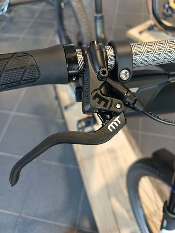 Used Steppenwolf Custom Other SRAM 2027 Mountainbike, Green — image 5 of 9