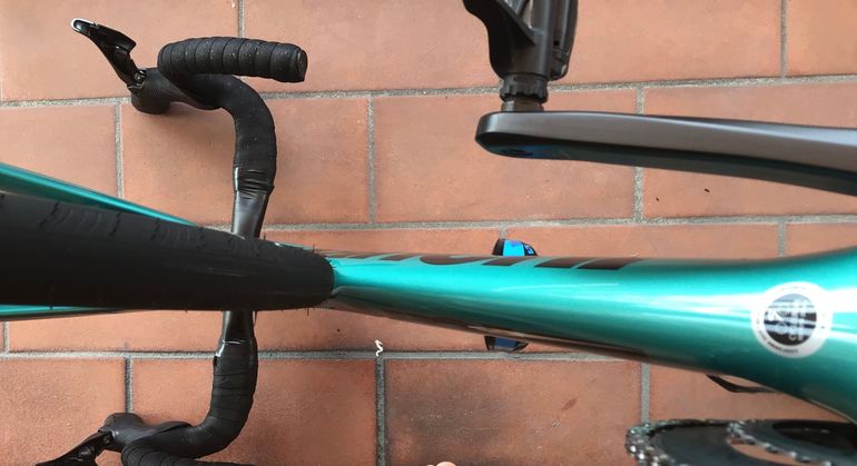 Použité Bianchi OLTRE COMP ULTEGRA DI2 2025 2025 Road & Gravel — obrázek 13 z 16