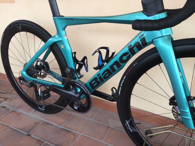 Použité Bianchi OLTRE COMP ULTEGRA DI2 2025 2025 Road & Gravel — obrázek 5 z 16
