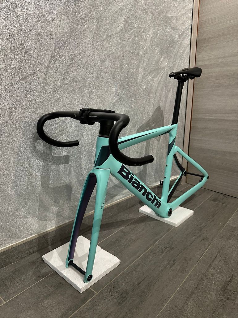 Gebrauchtes Bianchi Oltre Race 105 Di2 2023 Frameset 2023 Road & Gravel, Weiß — Bild 10 von 14