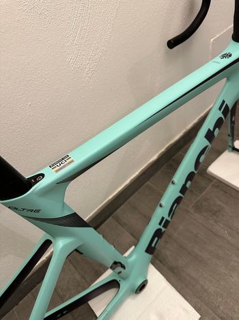 Gebrauchtes Bianchi Oltre Race 105 Di2 2023 Frameset 2023 Road & Gravel, Weiß — Bild 6 von 14