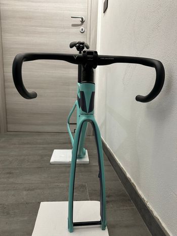Gebrauchtes Bianchi Oltre Race 105 Di2 2023 Frameset 2023 Road & Gravel, Weiß — Bild 2 von 14