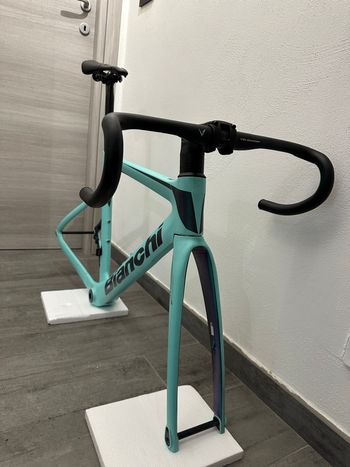 Gebrauchtes Bianchi Oltre Race 105 Di2 2023 Frameset 2023 Road & Gravel, Weiß — Bild 3 von 14