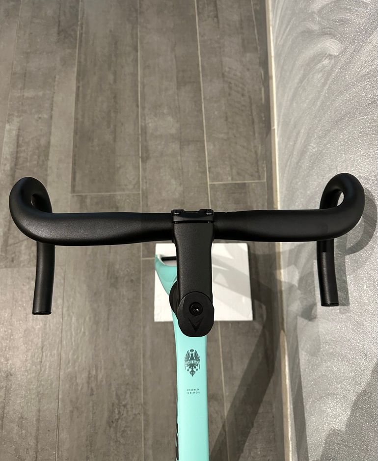 Gebrauchtes Bianchi Oltre Race 105 Di2 2023 Frameset 2023 Road & Gravel, Weiß — Bild 11 von 14