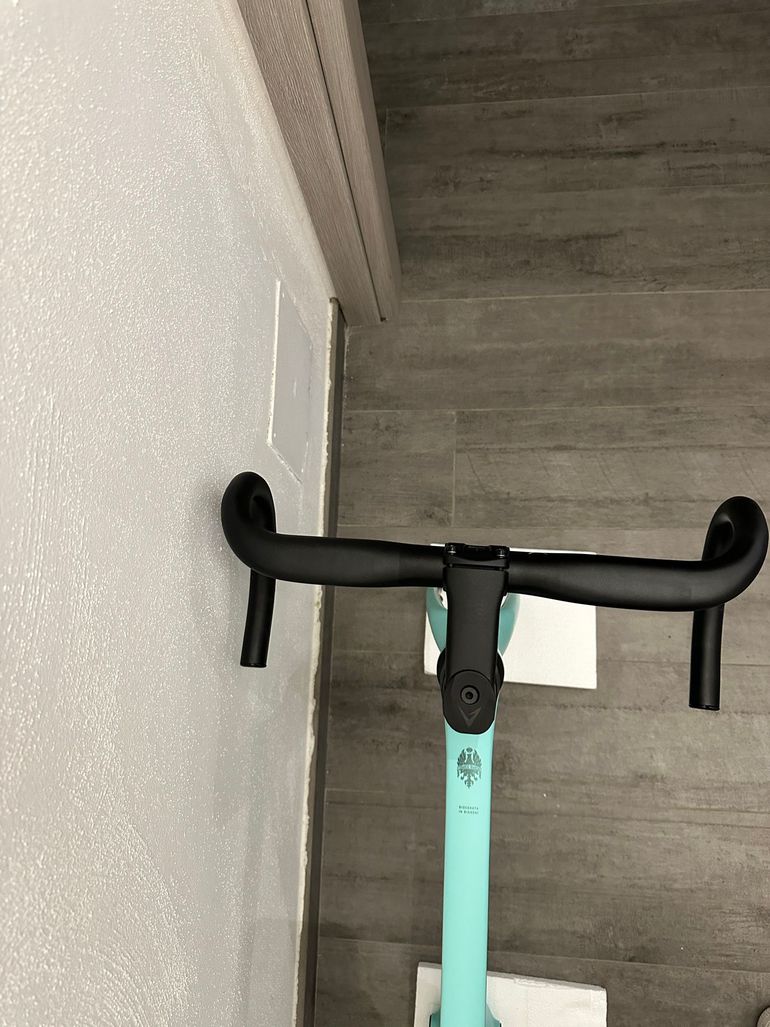 Gebrauchtes Bianchi Oltre Race 105 Di2 2023 Frameset 2023 Road & Gravel, Weiß — Bild 5 von 14