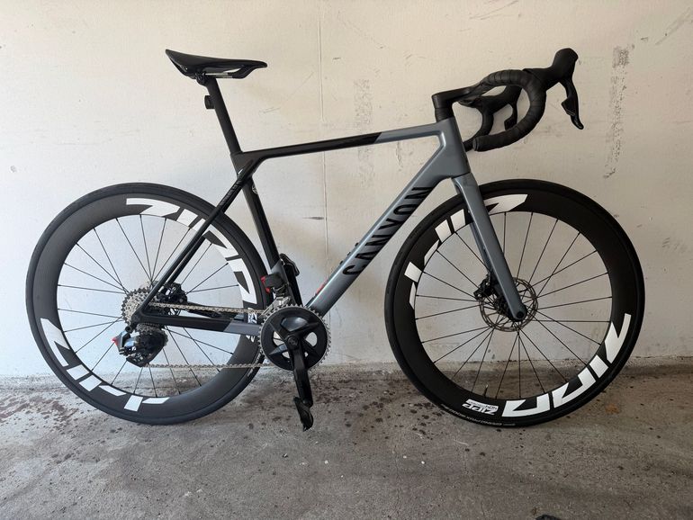 Used Canyon Ultimate CF SL 7 AXS 2024 2024 Road & Gravel, Light Gray — image 1 of 4