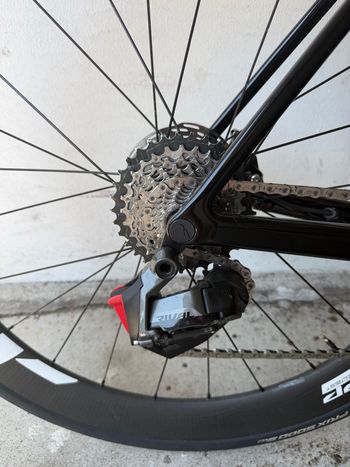 Used Canyon Ultimate CF SL 7 AXS 2024 2024 Road & Gravel, Light Gray — image 3 of 4