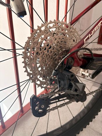 Used Specialized Chisel 2021 2021 Mountainbike, Red, 29 — image 3 of 12