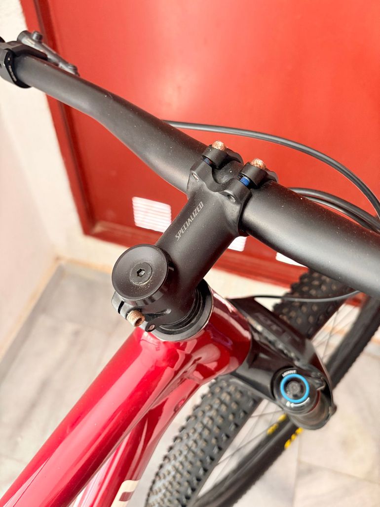 Used Specialized Chisel 2021 2021 Mountainbike, Red, 29 — image 9 of 12