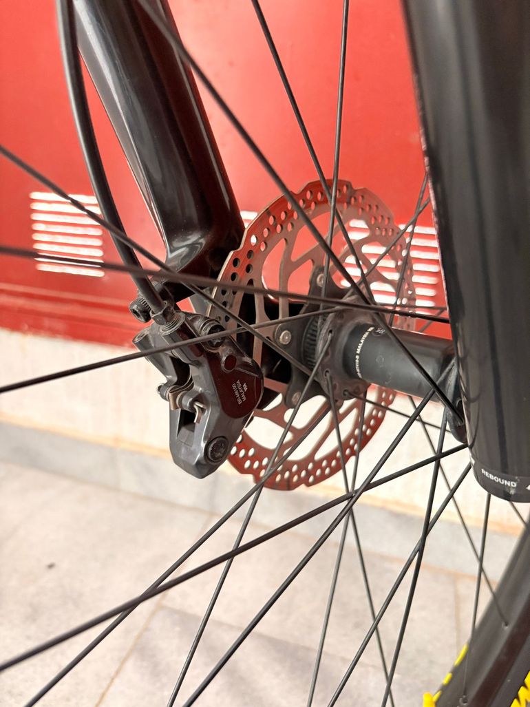 Used Specialized Chisel 2021 2021 Mountainbike, Red, 29 — image 7 of 12