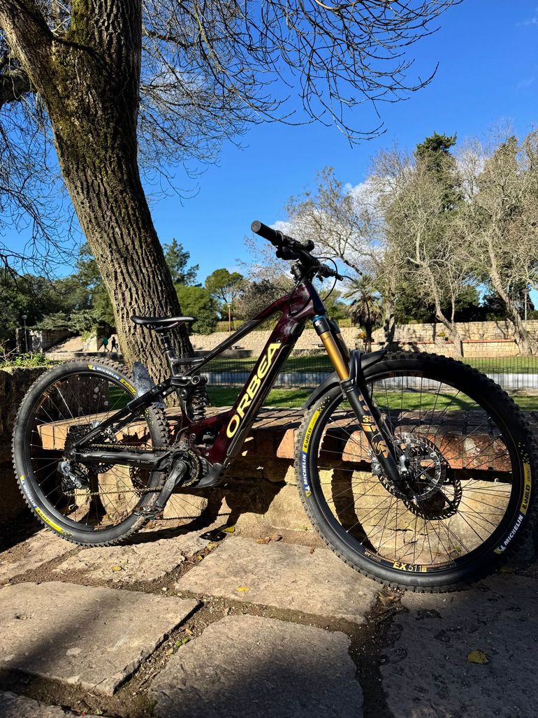 Used Orbea WILD FS M20 2022 2022 Mountainbike, Red, 29 — image 1 of 15