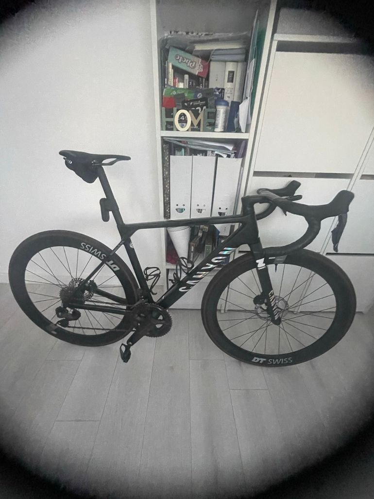 Used Canyon Ultimate CF SLX 8 Di2 2024 2024 Road & Gravel, Black — image 5 of 7