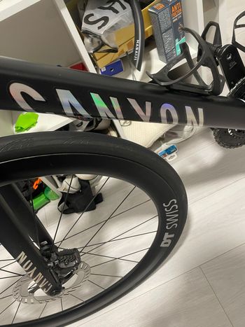 Used Canyon Ultimate CF SLX 8 Di2 2024 2024 Road & Gravel, Black — image 2 of 7