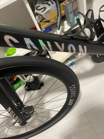 Brugt Canyon Ultimate CF SLX 8 Di2 2024 2024 Road & Gravel — billede 2 af 7
