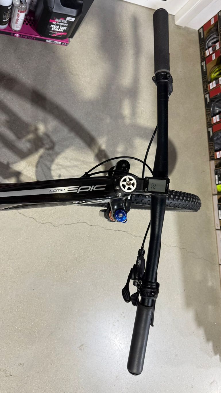Used Specialized Epic FSR Carbon 29 2019 Mountainbike, Black — image 9 of 12