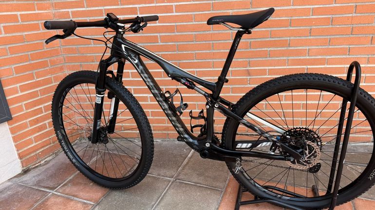 Used Specialized Epic FSR Carbon 29 2019 Mountainbike, Black — image 2 of 12