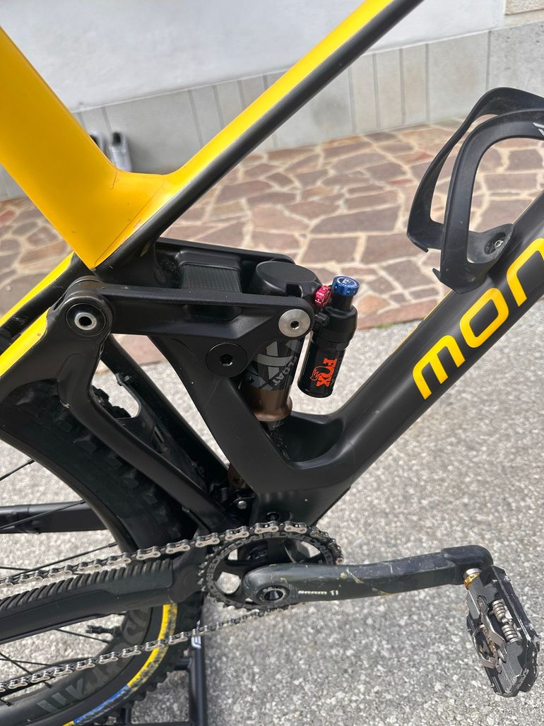 Použité Mondraker Foxy Carbon XR 2021 2021 Mountainbike — obrázek 9 z 12
