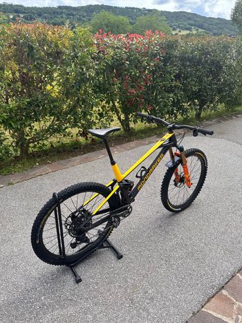 Použité Mondraker Foxy Carbon XR 2021 2021 Mountainbike — obrázek 4 z 12