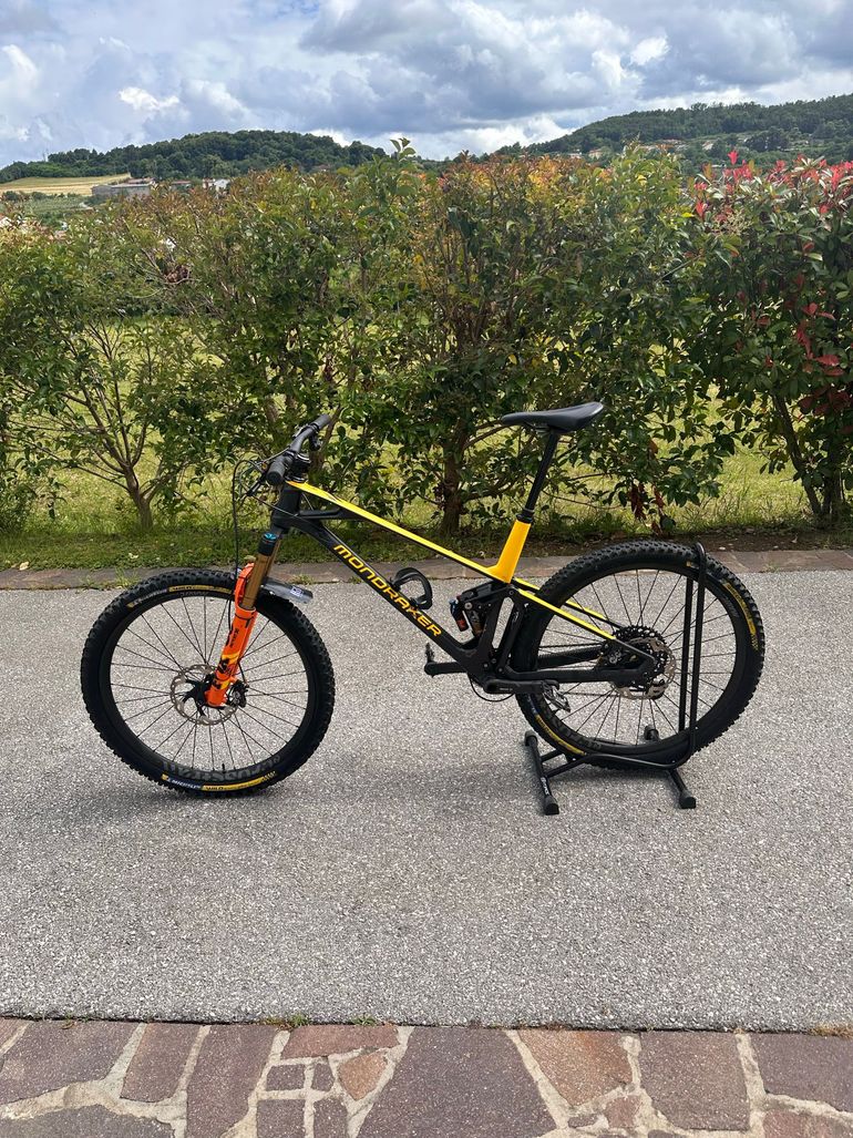 Použité Mondraker Foxy Carbon XR 2021 2021 Mountainbike — obrázek 2 z 12