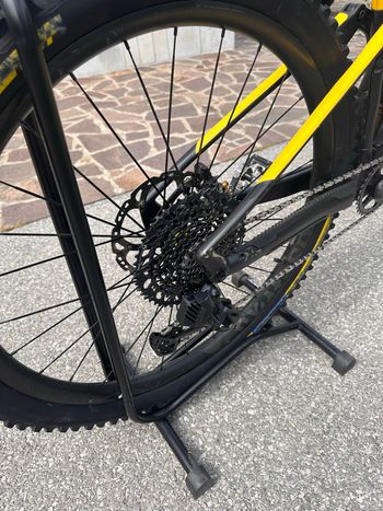 Použité Mondraker Foxy Carbon XR 2021 2021 Mountainbike — obrázek 10 z 12