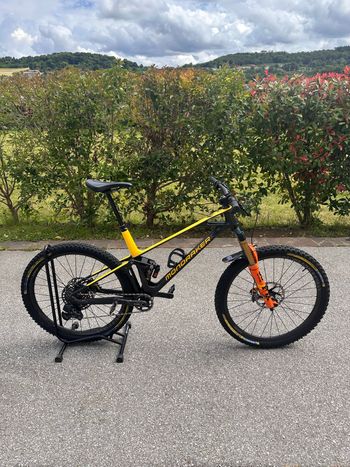 Použité Mondraker Foxy Carbon XR 2021 2021 MTB