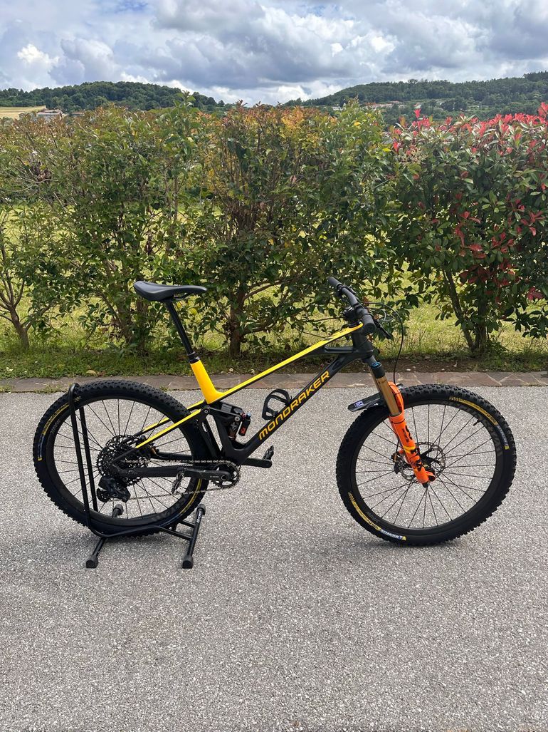 Použité Mondraker Foxy Carbon XR 2021 2021 Mountainbike — obrázek 1 z 12