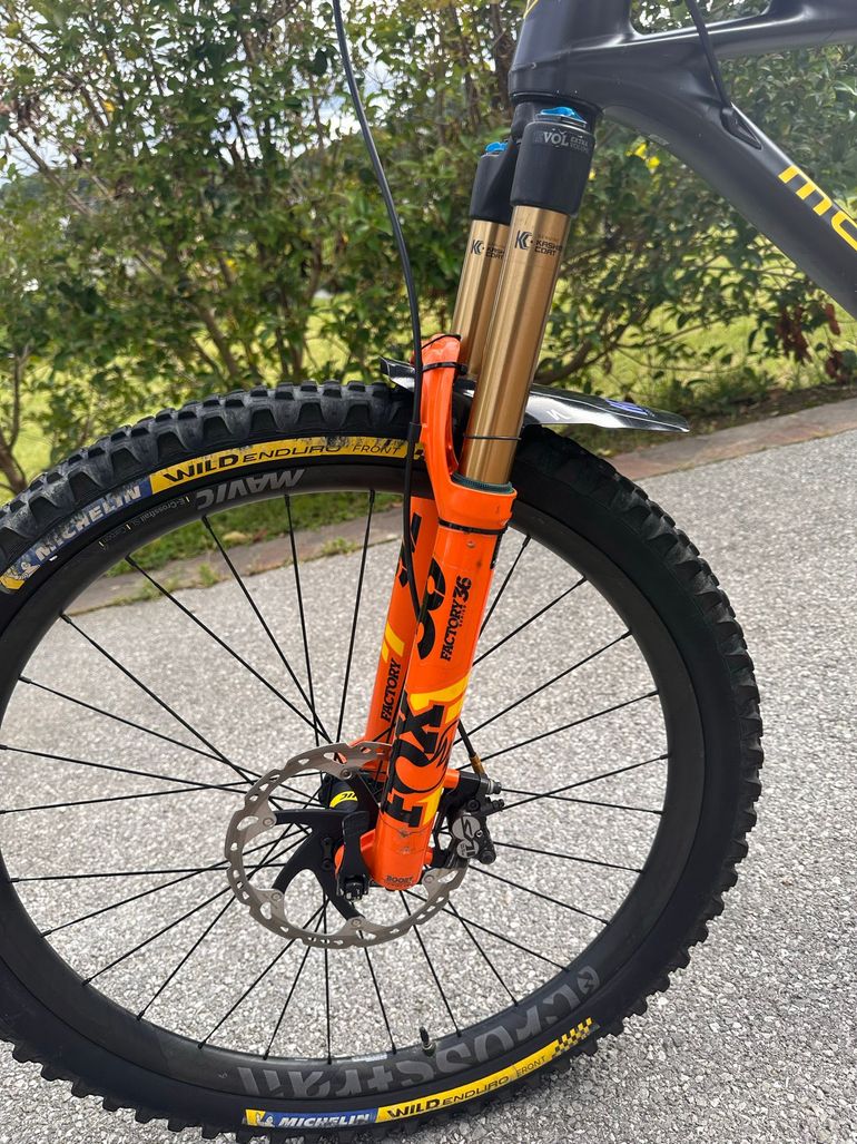 Použité Mondraker Foxy Carbon XR 2021 2021 Mountainbike — obrázek 11 z 12