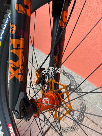 Brugt Orbea WILD FS M20 2022 2022 Mountainbike — billede 11 af 19