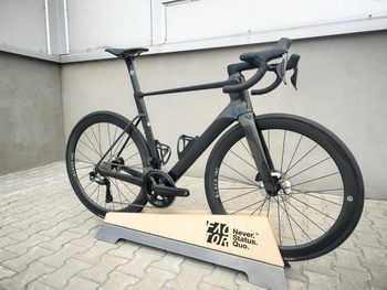 Used Factor OSTRO VAM - Shimano Ultegra 2023 2023 Road & Gravel, Black — image 5 of 18