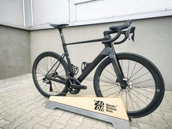 Used Factor OSTRO VAM - Shimano Ultegra 2023 2023 Road & Gravel, Black — image 3 of 18