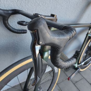 Used Specialized Tarmac Shimano Ultegra Di2 2021 Road & Gravel, Black — image 17 of 19