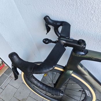 Used Specialized Tarmac Shimano Ultegra Di2 2021 Road & Gravel, Black — image 16 of 19