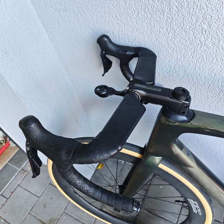 Used Specialized Tarmac Shimano Ultegra Di2 2021 Road & Gravel, Black — image 16 of 19