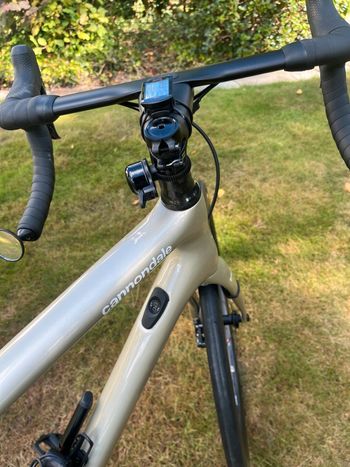 Used Cannondale Synapse HI-MOD Carbon Ultegra Di2 2022 Road & Gravel, Light Gray — image 7 of 26