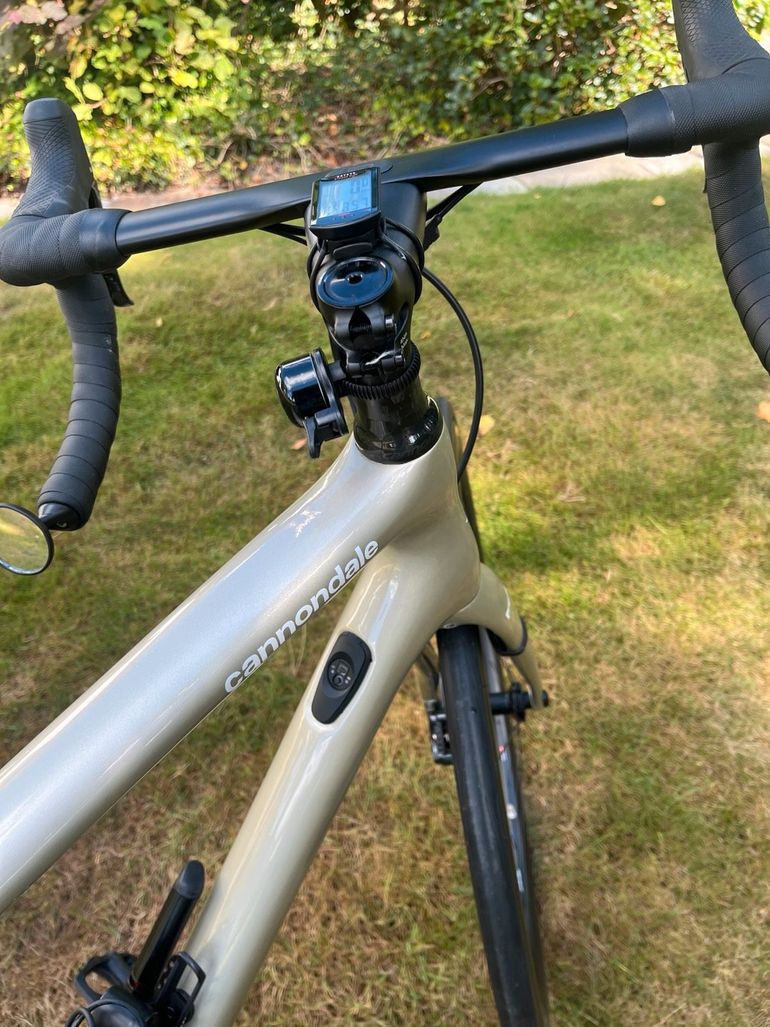 Used Cannondale Synapse HI-MOD Carbon Ultegra Di2 2022 Road & Gravel, Light Gray — image 7 of 26