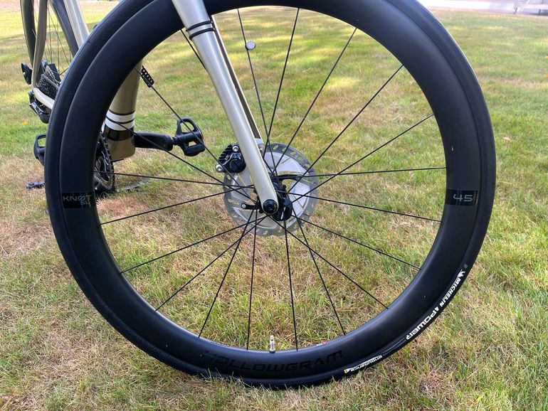 Used Cannondale Synapse HI-MOD Carbon Ultegra Di2 2022 Road & Gravel, Light Gray — image 16 of 26