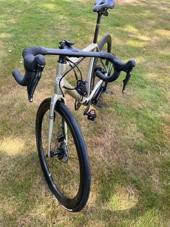 Used Cannondale Synapse HI-MOD Carbon Ultegra Di2 2022 Road & Gravel, Light Gray — image 19 of 26