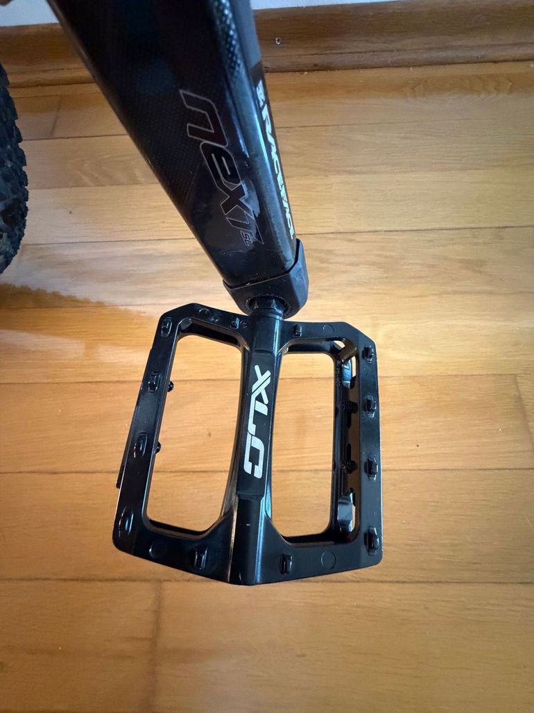 Used Lapierre XRM 10.9 2024 2024 Mountainbike, Black, 29 — image 13 of 19
