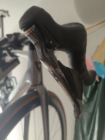 Used Giant Tcr Shimano Ultegra Di2 2025 Road & Gravel, Light Gray — image 3 of 5